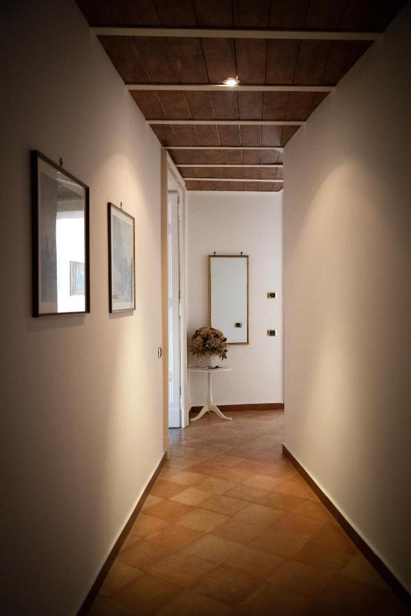Flavio Gioia Suite ซาแลร์โน ภายนอก รูปภาพ